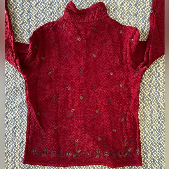 *SOLD* Red Quilted Jacket With Floral & Leaf Embroidery - Picture 12 of 12